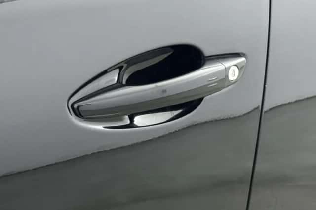 Peugeot 3008 (2024) thumbnail 31