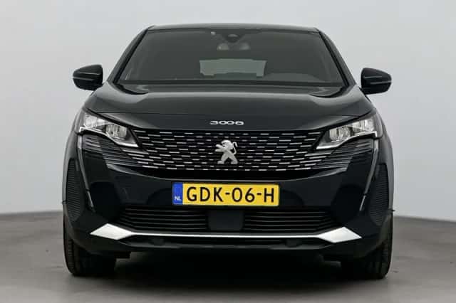 Peugeot 3008 (2024) thumbnail 8