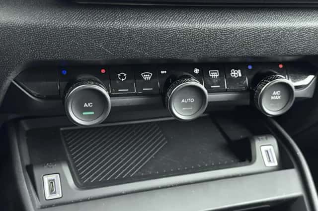 Citroën ë-C4 (2022) thumbnail 19