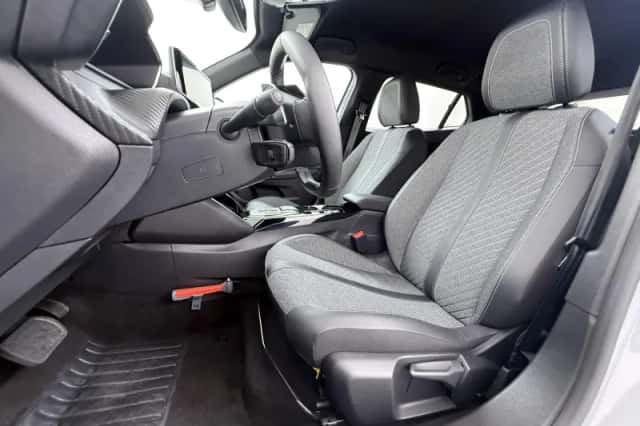 Peugeot 2008 (2025) thumbnail 17