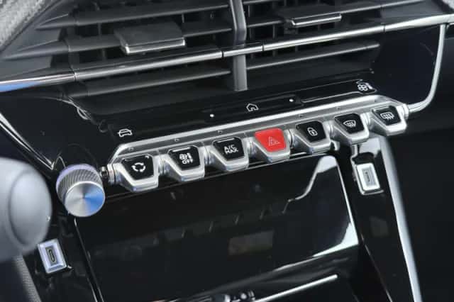 Peugeot 2008 (2025) thumbnail 35