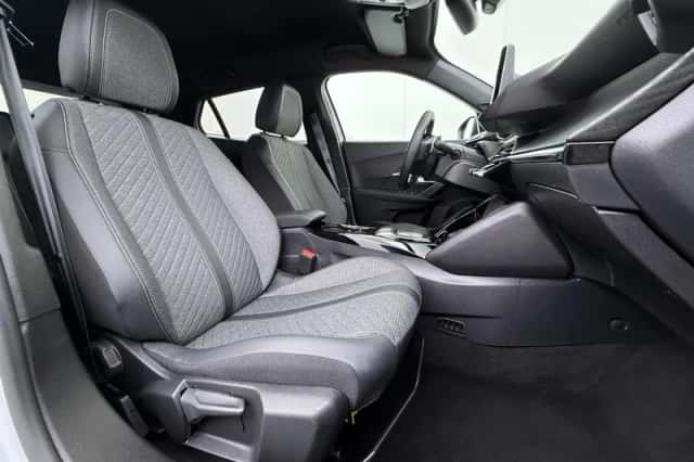 Peugeot 2008 (2025) thumbnail 39