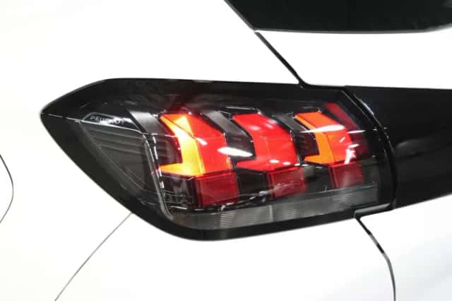 Peugeot 208 (2021) thumbnail 17