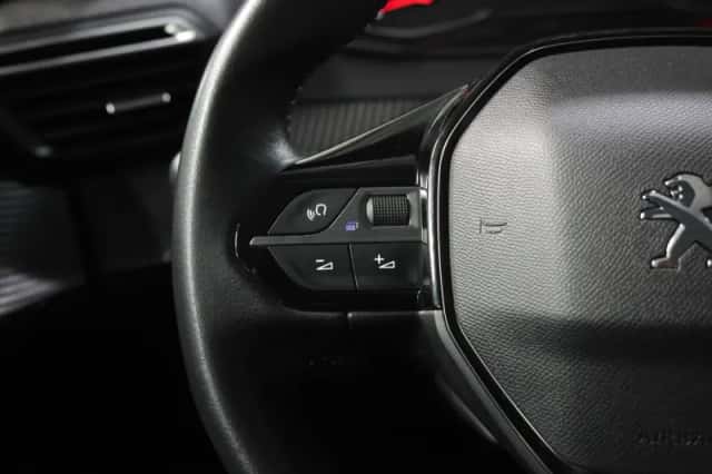Peugeot 208 (2021) thumbnail 21