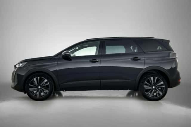 Peugeot 5008 (2024) thumbnail 2