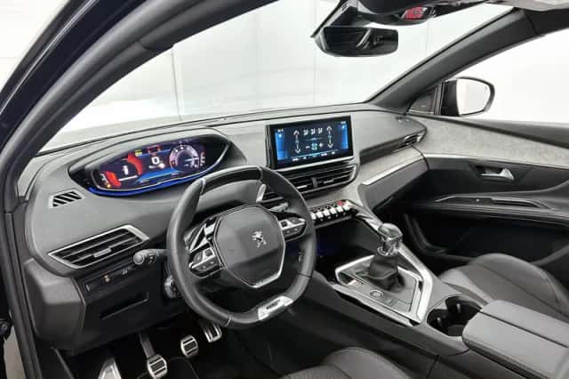 Peugeot 5008 (2024) thumbnail 11