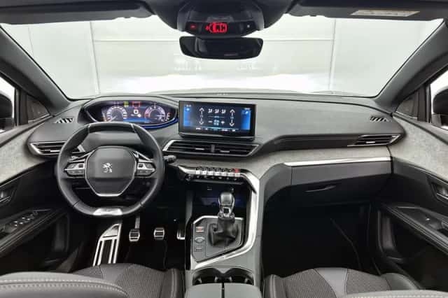 Peugeot 5008 (2024) thumbnail 12