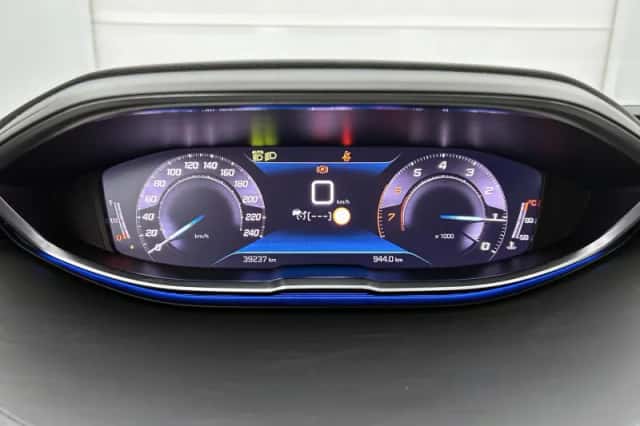 Peugeot 5008 (2024) thumbnail 21