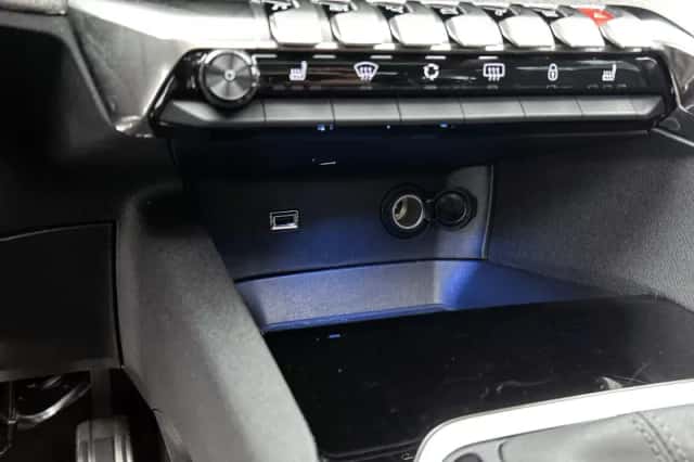 Peugeot 5008 (2024) thumbnail 33