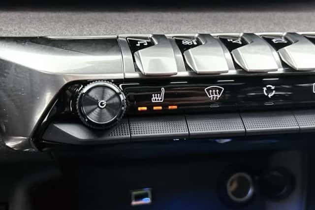 Peugeot 5008 (2024) thumbnail 34