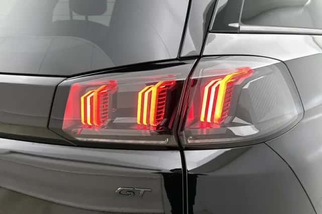 Peugeot 5008 (2024) thumbnail 42
