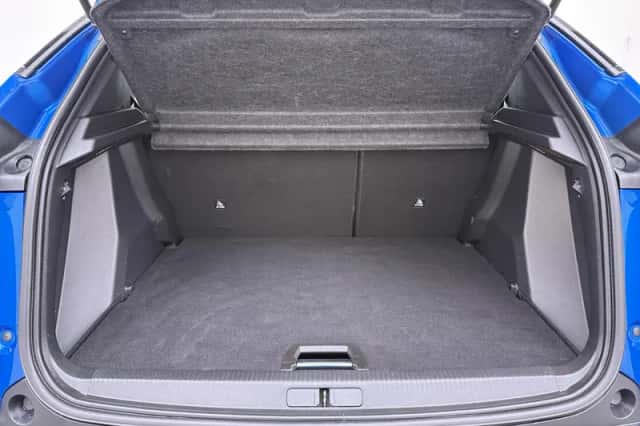 Peugeot 2008 (2021) thumbnail 11