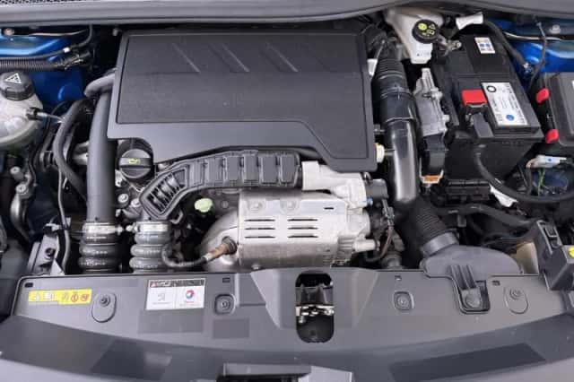 Peugeot 2008 (2021) thumbnail 13