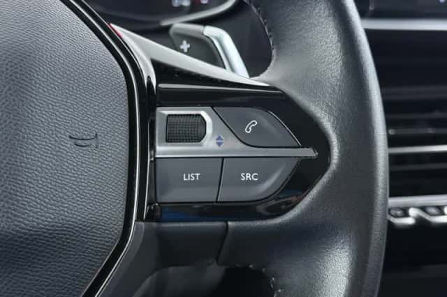 Peugeot 2008 (2021) thumbnail 26