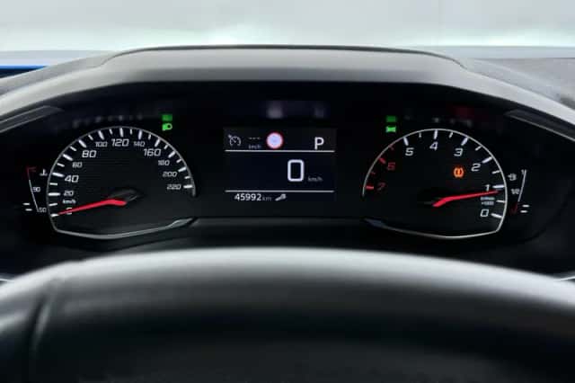 Peugeot 2008 (2021) thumbnail 27
