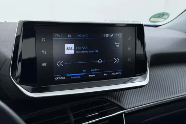 Peugeot 2008 (2021) thumbnail 28