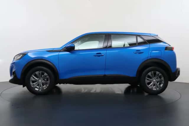Peugeot 2008 (2021) thumbnail 4