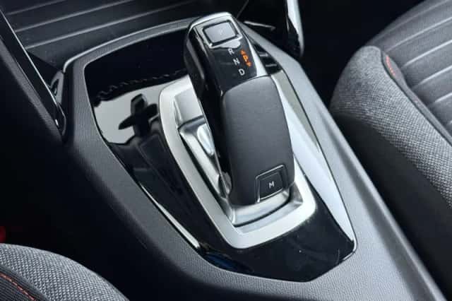 Peugeot 2008 (2021) thumbnail 35