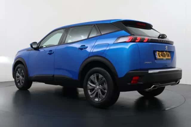 Peugeot 2008 (2021) thumbnail 5