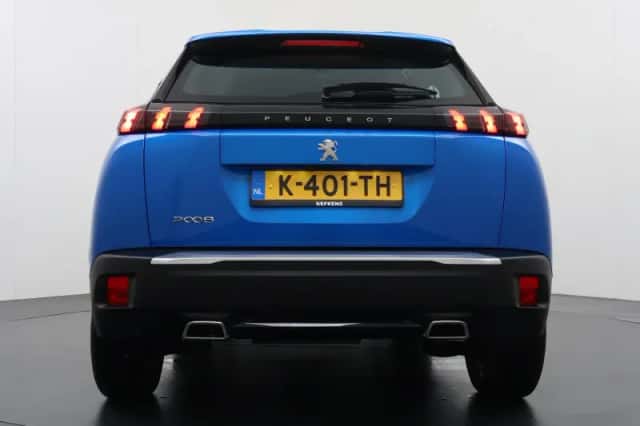 Peugeot 2008 (2021) thumbnail 6