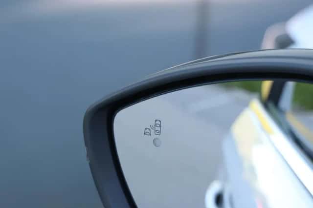 Opel Corsa (2023) thumbnail 23