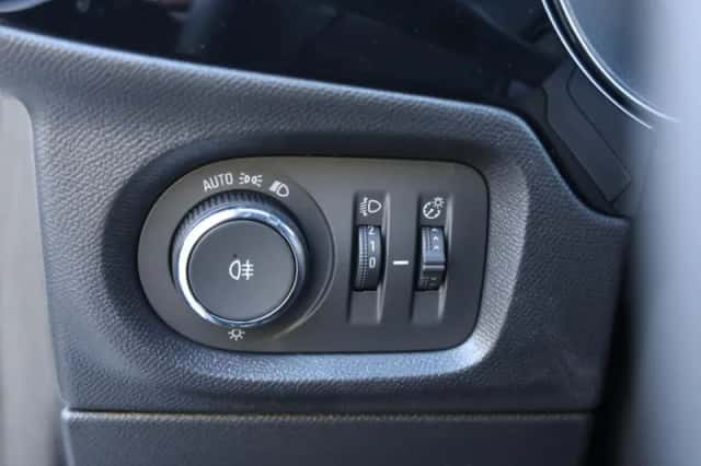 Opel Corsa (2023) thumbnail 25