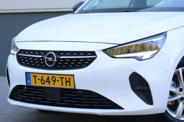 Opel Corsa (2023) thumbnail 5
