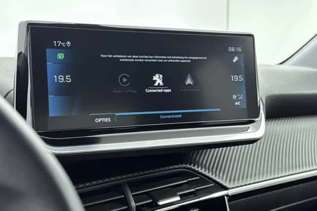 Peugeot 208 (2021) thumbnail 20