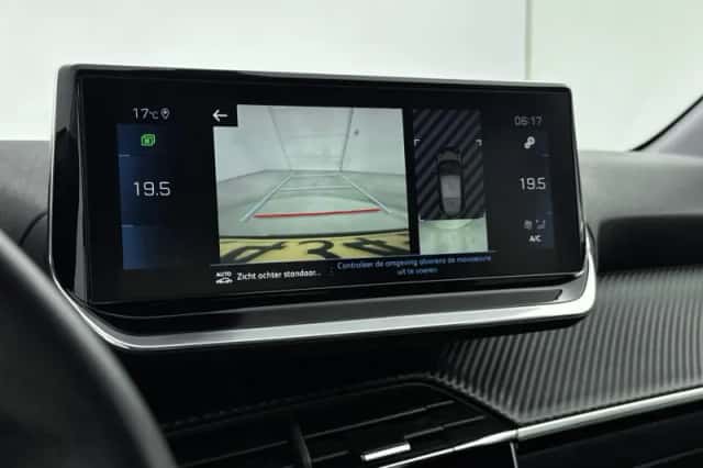 Peugeot 208 (2021) thumbnail 21