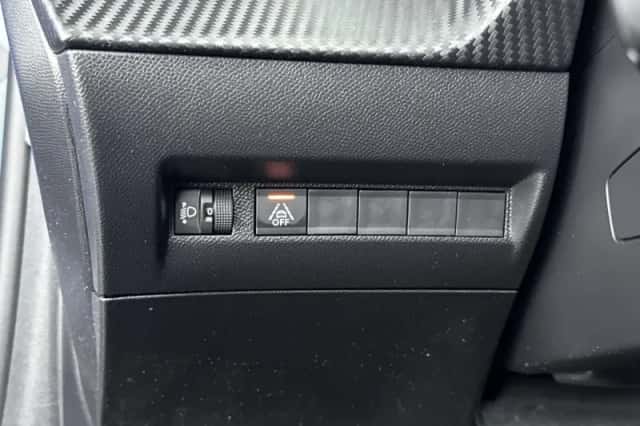 Peugeot 208 (2021) thumbnail 30