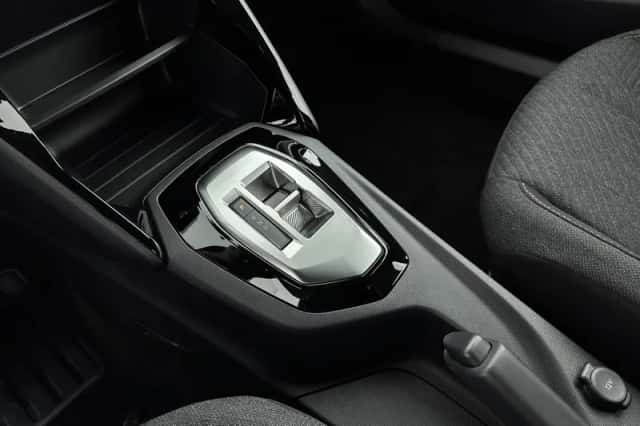 Peugeot 2008 (2025) thumbnail 24