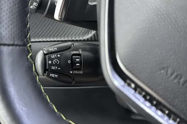 Peugeot 208 (2021) thumbnail 17