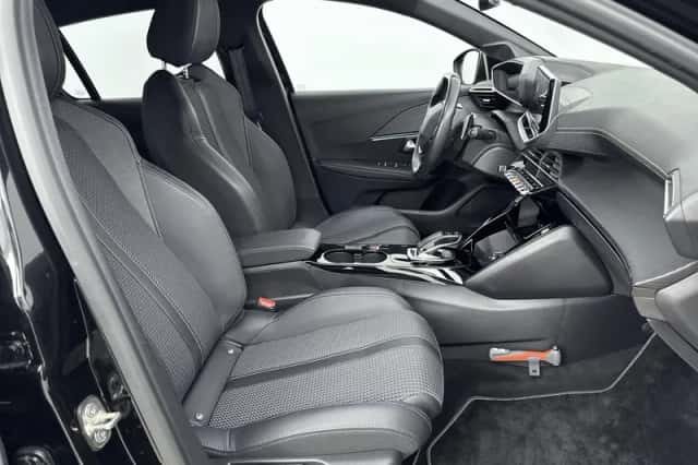 Peugeot 208 (2021) thumbnail 25
