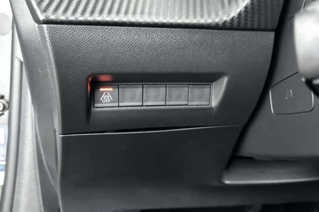 Peugeot 208 (2021) thumbnail 30