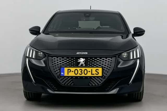 Peugeot 208 (2021) thumbnail 8