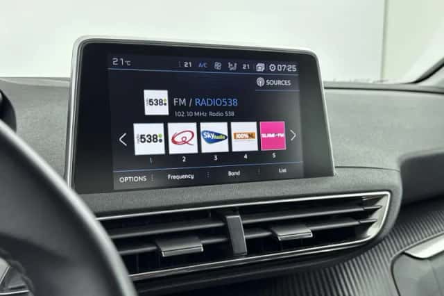 Peugeot 3008 (2020) thumbnail 19
