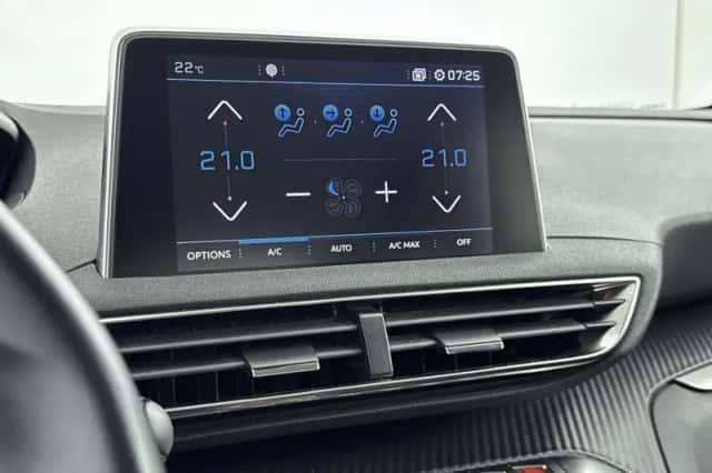 Peugeot 3008 (2020) thumbnail 22