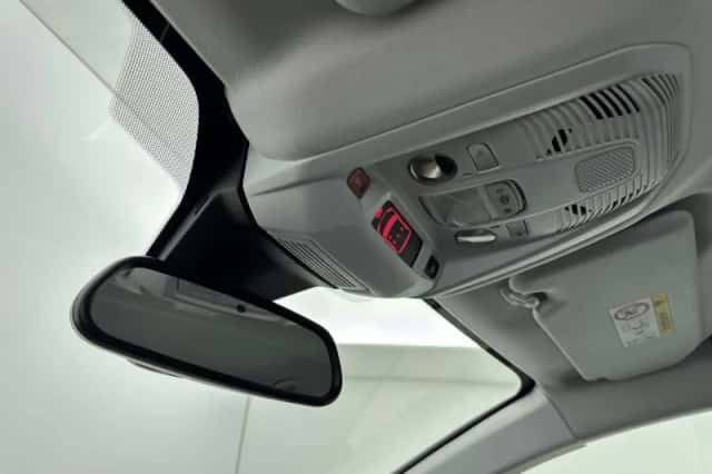 Peugeot 3008 (2020) thumbnail 25