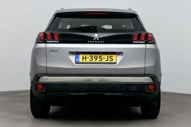 Peugeot 3008 (2020) thumbnail 4