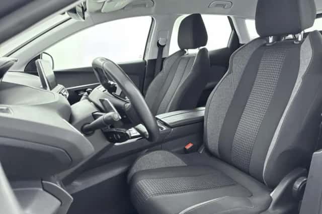 Peugeot 3008 (2020) thumbnail 9
