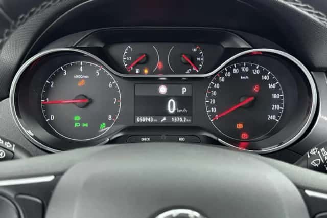 Opel Crossland (2022) thumbnail 17