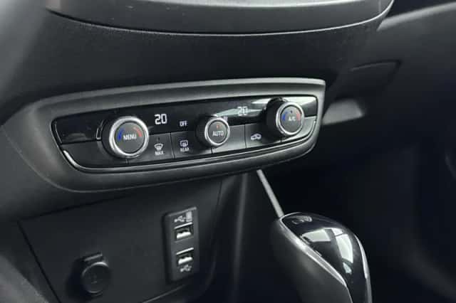 Opel Crossland (2022) thumbnail 22
