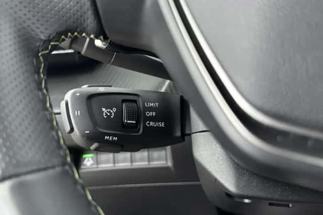 Peugeot 208 (2024) thumbnail 19