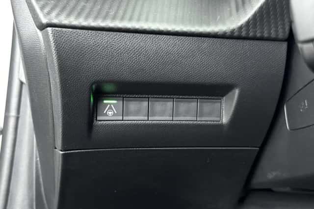 Peugeot 208 (2024) thumbnail 30