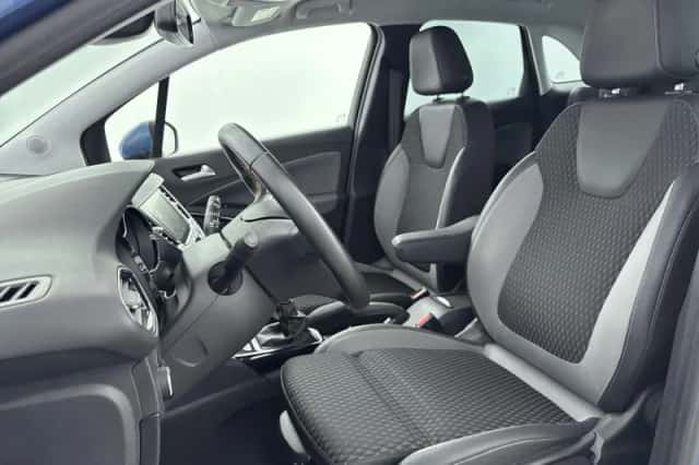 Opel Crossland X (2020) thumbnail 9