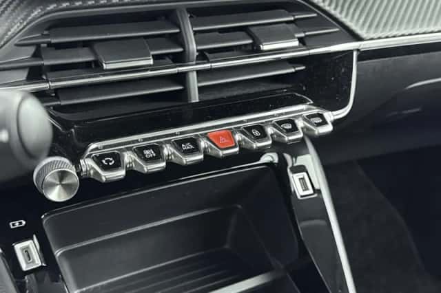Peugeot e-208 (2021) thumbnail 23