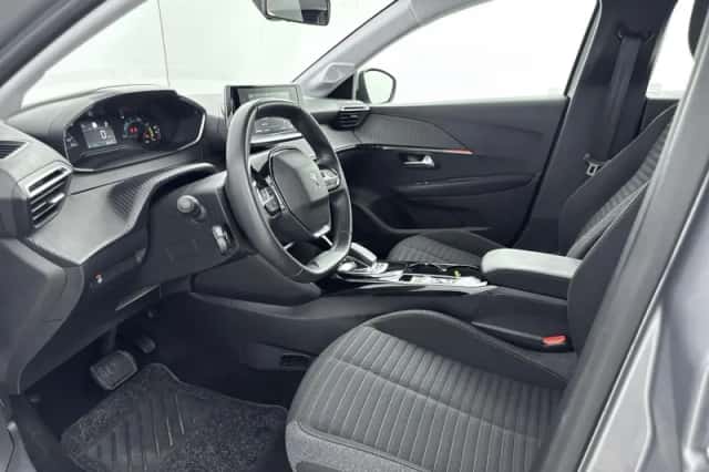 Peugeot e-208 (2021) thumbnail 10