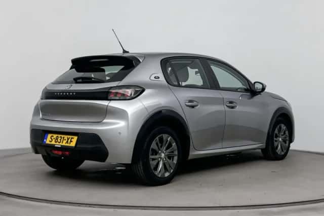 Peugeot e-208 (2021) thumbnail 5