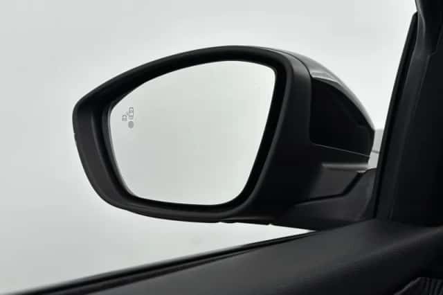 Peugeot e-2008 (2022) thumbnail 28