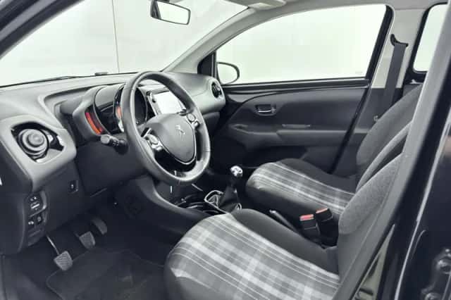 Peugeot 108 (2020) thumbnail 10